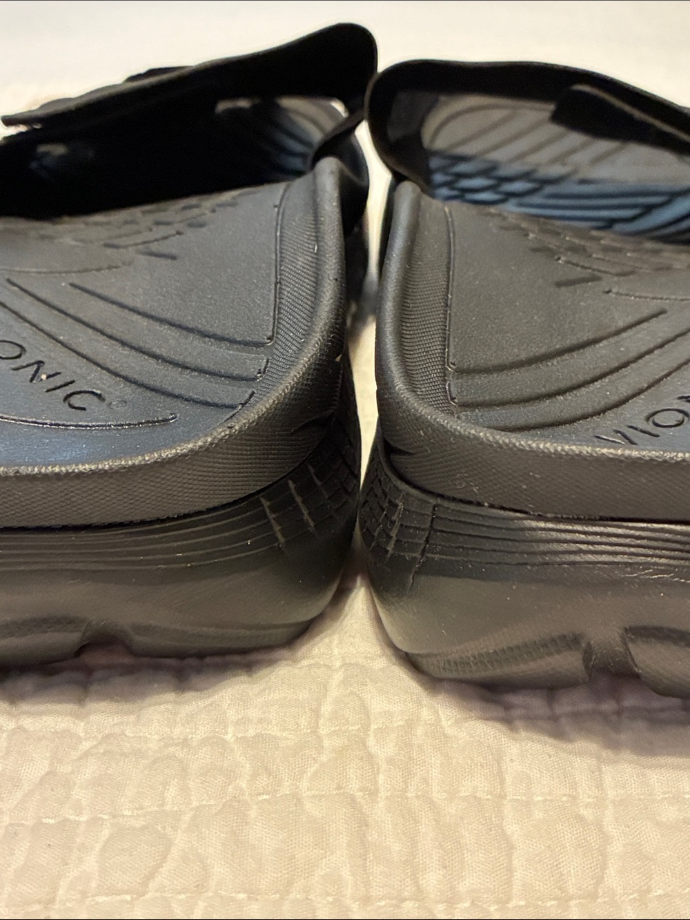 Vionic Men's Black Slide Sandals with Adjustable Strap NWT 7.5 M 9 W - Picture 10 of 13